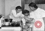 Immagine di Per donna giovane Associazione Cristiana Harlem New York City USA, 1940, secondo 29 filmato di repertorio 65675063303
