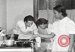 Immagine di Per donna giovane Associazione Cristiana Harlem New York City USA, 1940, secondo 34 filmato di repertorio 65675063303