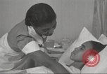 Immagine di Per donna giovane Associazione Cristiana Harlem New York City USA, 1940, secondo 30 filmato di repertorio 65675063304