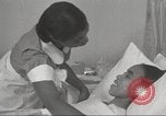 Immagine di Per donna giovane Associazione Cristiana Harlem New York City USA, 1940, secondo 34 filmato di repertorio 65675063304