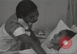 Immagine di Per donna giovane Associazione Cristiana Harlem New York City USA, 1940, secondo 36 filmato di repertorio 65675063304
