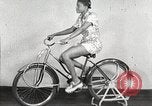 Immagine di Per donna giovane Associazione Cristiana Harlem New York City USA, 1940, secondo 4 filmato di repertorio 65675063305