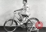 Immagine di Per donna giovane Associazione Cristiana Harlem New York City USA, 1940, secondo 8 filmato di repertorio 65675063305