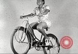 Immagine di Per donna giovane Associazione Cristiana Harlem New York City USA, 1940, secondo 10 filmato di repertorio 65675063305