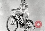 Immagine di Per donna giovane Associazione Cristiana Harlem New York City USA, 1940, secondo 11 filmato di repertorio 65675063305