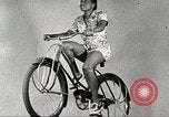 Immagine di Per donna giovane Associazione Cristiana Harlem New York City USA, 1940, secondo 17 filmato di repertorio 65675063305