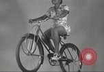 Immagine di Per donna giovane Associazione Cristiana Harlem New York City USA, 1940, secondo 21 filmato di repertorio 65675063305