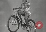 Immagine di Per donna giovane Associazione Cristiana Harlem New York City USA, 1940, secondo 27 filmato di repertorio 65675063305