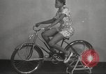 Immagine di Per donna giovane Associazione Cristiana Harlem New York City USA, 1940, secondo 38 filmato di repertorio 65675063305