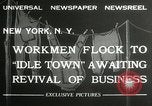 Immagine di American disoccupati operai New York City USA, 1932, secondo 6 filmato di repertorio 65675063353