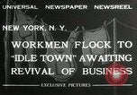 Immagine di American disoccupati operai New York City USA, 1932, secondo 9 filmato di repertorio 65675063353