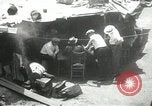Immagine di American disoccupati operai New York City USA, 1932, secondo 15 filmato di repertorio 65675063353