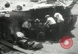Immagine di American disoccupati operai New York City USA, 1932, secondo 16 filmato di repertorio 65675063353