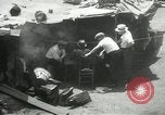Immagine di American disoccupati operai New York City USA, 1932, secondo 17 filmato di repertorio 65675063353