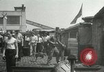 Immagine di American disoccupati operai New York City USA, 1932, secondo 19 filmato di repertorio 65675063353