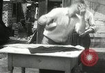 Immagine di American disoccupati operai New York City USA, 1932, secondo 54 filmato di repertorio 65675063353
