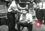 Immagine di American disoccupati operai New York City USA, 1932, secondo 55 filmato di repertorio 65675063353