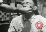 Immagine di American disoccupati operai New York City USA, 1932, secondo 59 filmato di repertorio 65675063353