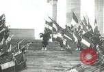 Immagine di Cerimonie presso il cenotafio Thiepval Francia, 1932, secondo 13 filmato di repertorio 65675063354