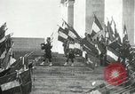 Immagine di Cerimonie presso il cenotafio Thiepval Francia, 1932, secondo 16 filmato di repertorio 65675063354