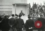 Immagine di Cerimonie presso il cenotafio Thiepval Francia, 1932, secondo 32 filmato di repertorio 65675063354