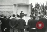 Immagine di Cerimonie presso il cenotafio Thiepval Francia, 1932, secondo 52 filmato di repertorio 65675063354