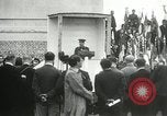 Immagine di Cerimonie presso il cenotafio Thiepval Francia, 1932, secondo 56 filmato di repertorio 65675063354