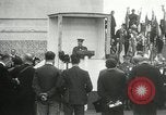 Immagine di Cerimonie presso il cenotafio Thiepval Francia, 1932, secondo 59 filmato di repertorio 65675063354