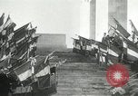 Immagine di Cerimonie presso il cenotafio Thiepval Francia, 1932, secondo 61 filmato di repertorio 65675063354
