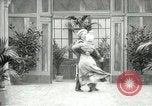 Immagine di Giovane eseguendo danze per la fotocamera Europa, 1913, secondo 9 filmato di repertorio 65675063369