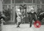Immagine di Giovane eseguendo danze per la fotocamera Europa, 1913, secondo 10 filmato di repertorio 65675063369