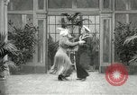 Immagine di Giovane eseguendo danze per la fotocamera Europa, 1913, secondo 13 filmato di repertorio 65675063369