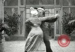 Immagine di Giovane eseguendo danze per la fotocamera Europa, 1913, secondo 22 filmato di repertorio 65675063369