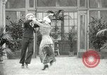 Immagine di Giovane eseguendo danze per la fotocamera Europa, 1913, secondo 35 filmato di repertorio 65675063369