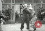 Immagine di Giovane eseguendo danze per la fotocamera Europa, 1913, secondo 36 filmato di repertorio 65675063369