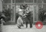 Immagine di Giovane eseguendo danze per la fotocamera Europa, 1913, secondo 47 filmato di repertorio 65675063369