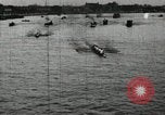 Standbild Harvard und Yale Besatzungen Rasse in ihrer jährlichen Rudern Wettbewerb in neuen New London Connecticut USA, 1900, aus Sekunde 9 historischem Filmmaterial Videoclip 65675063385