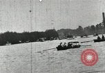 Standbild Harvard und Yale Besatzungen Rasse in ihrer jährlichen Rudern Wettbewerb in neuen New London Connecticut USA, 1900, aus Sekunde 47 historischem Filmmaterial Videoclip 65675063385