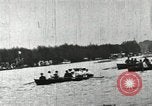 Standbild Harvard und Yale Besatzungen Rasse in ihrer jährlichen Rudern Wettbewerb in neuen New London Connecticut USA, 1900, aus Sekunde 55 historischem Filmmaterial Videoclip 65675063385