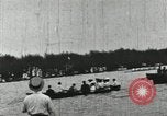 Standbild Harvard und Yale Besatzungen Rasse in ihrer jährlichen Rudern Wettbewerb in neuen New London Connecticut USA, 1900, aus Sekunde 57 historischem Filmmaterial Videoclip 65675063385