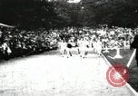 Standbild Amateur Läufer konkurrieren in Rennen in ein Stadion in den Vereinigten Staaten United States USA, 1900, aus Sekunde 6 historischem Filmmaterial Videoclip 65675063387