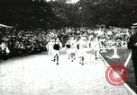 Standbild Amateur Läufer konkurrieren in Rennen in ein Stadion in den Vereinigten Staaten United States USA, 1900, aus Sekunde 7 historischem Filmmaterial Videoclip 65675063387