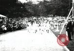 Standbild Amateur Läufer konkurrieren in Rennen in ein Stadion in den Vereinigten Staaten United States USA, 1900, aus Sekunde 13 historischem Filmmaterial Videoclip 65675063387