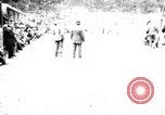 Standbild Amateur Läufer konkurrieren in Rennen in ein Stadion in den Vereinigten Staaten United States USA, 1900, aus Sekunde 33 historischem Filmmaterial Videoclip 65675063387