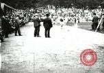 Standbild Amateur Läufer konkurrieren in Rennen in ein Stadion in den Vereinigten Staaten United States USA, 1900, aus Sekunde 35 historischem Filmmaterial Videoclip 65675063387