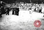 Standbild Amateur Läufer konkurrieren in Rennen in ein Stadion in den Vereinigten Staaten United States USA, 1900, aus Sekunde 39 historischem Filmmaterial Videoclip 65675063387