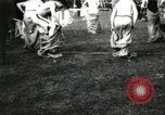 Standbild Amateur Läufer konkurrieren in steeplechase Rennen mit Hindernissen United States USA, 1900, aus Sekunde 5 historischem Filmmaterial Videoclip 65675063388