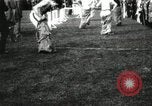 Standbild Amateur Läufer konkurrieren in steeplechase Rennen mit Hindernissen United States USA, 1900, aus Sekunde 7 historischem Filmmaterial Videoclip 65675063388