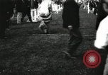 Standbild Amateur Läufer konkurrieren in steeplechase Rennen mit Hindernissen United States USA, 1900, aus Sekunde 10 historischem Filmmaterial Videoclip 65675063388