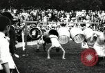 Standbild Amateur Läufer konkurrieren in steeplechase Rennen mit Hindernissen United States USA, 1900, aus Sekunde 51 historischem Filmmaterial Videoclip 65675063388